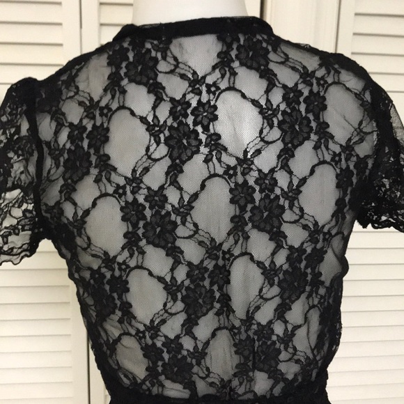 Black lace top - Picture 5 of 6